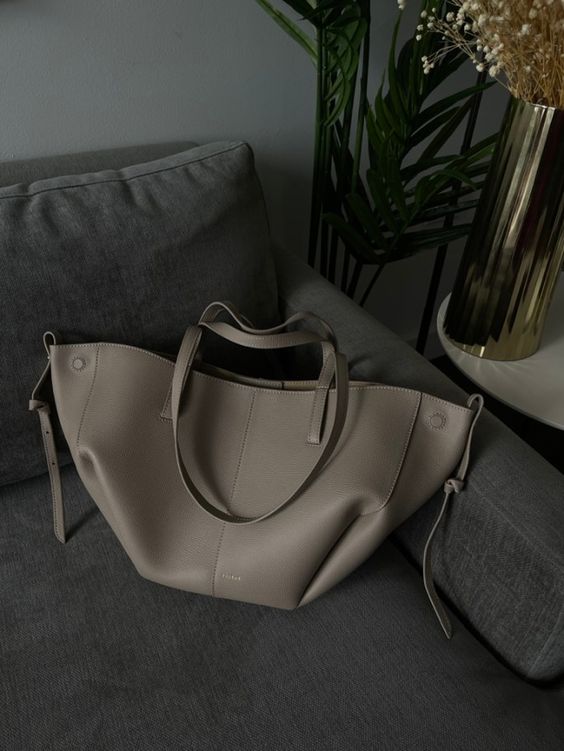 Vintage Tote Bag for Women Spacious Shoulder Bag
